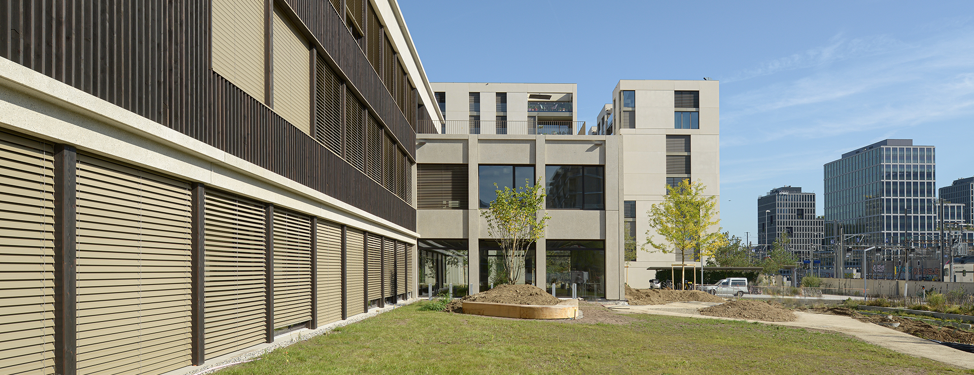 La nouvelle école et le parc de l’écoquartier de Pont-Rouge