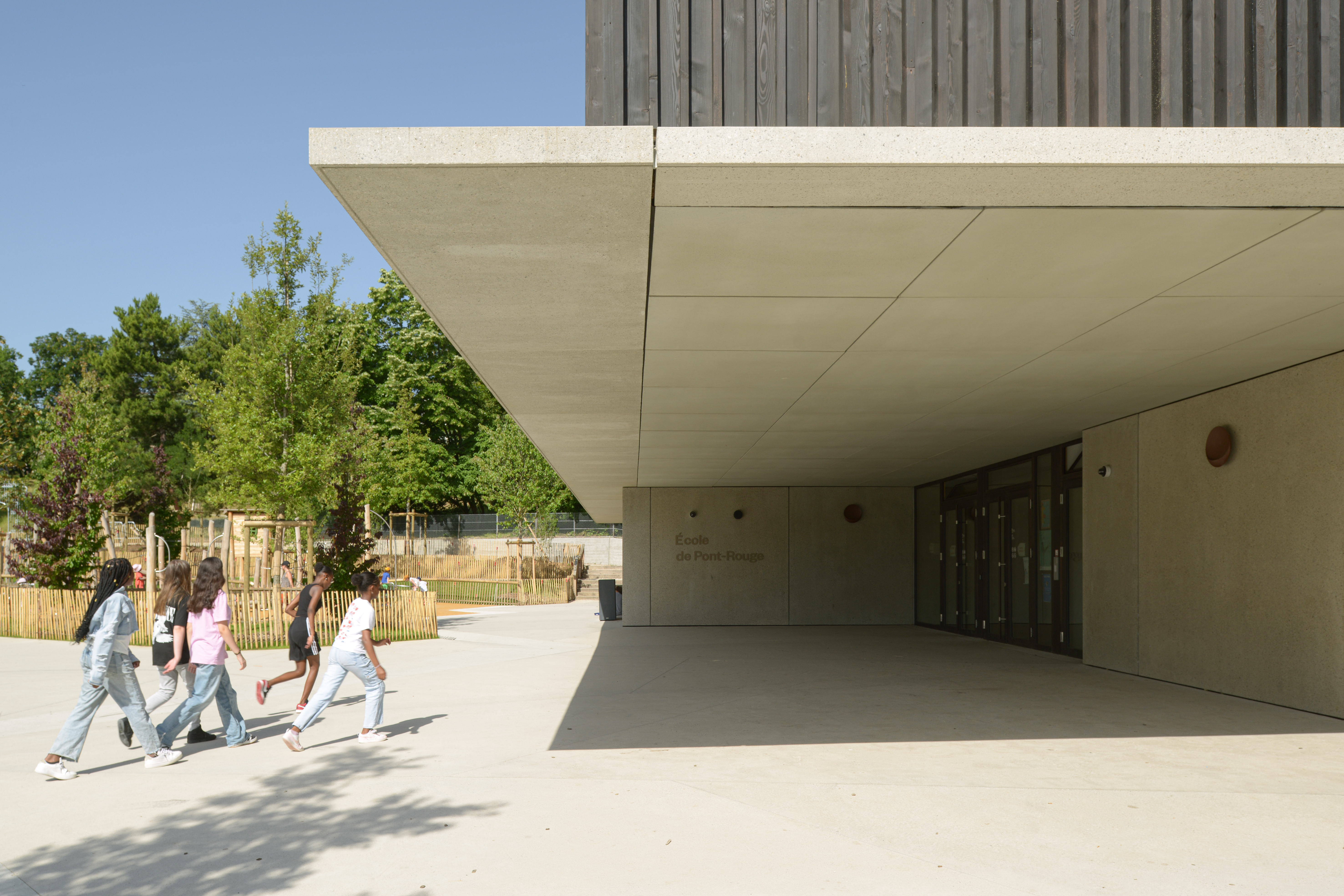 Ecole de Pont-Rouge en images