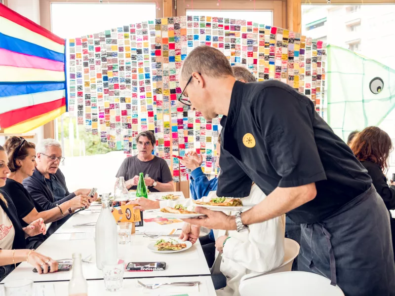 Le Temps d'un arrêt x Refugee Food Festival