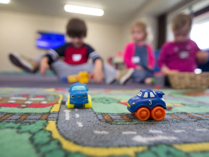 Un vote historique municipalise les crèches et garderies à Lancy